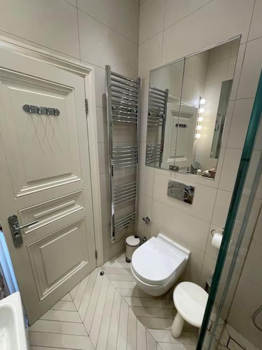Stylish 3-Bedroom Flat In Kensington Londres Extérieur photo