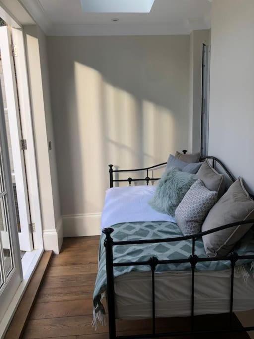Stylish 3-Bedroom Flat In Kensington Londres Extérieur photo
